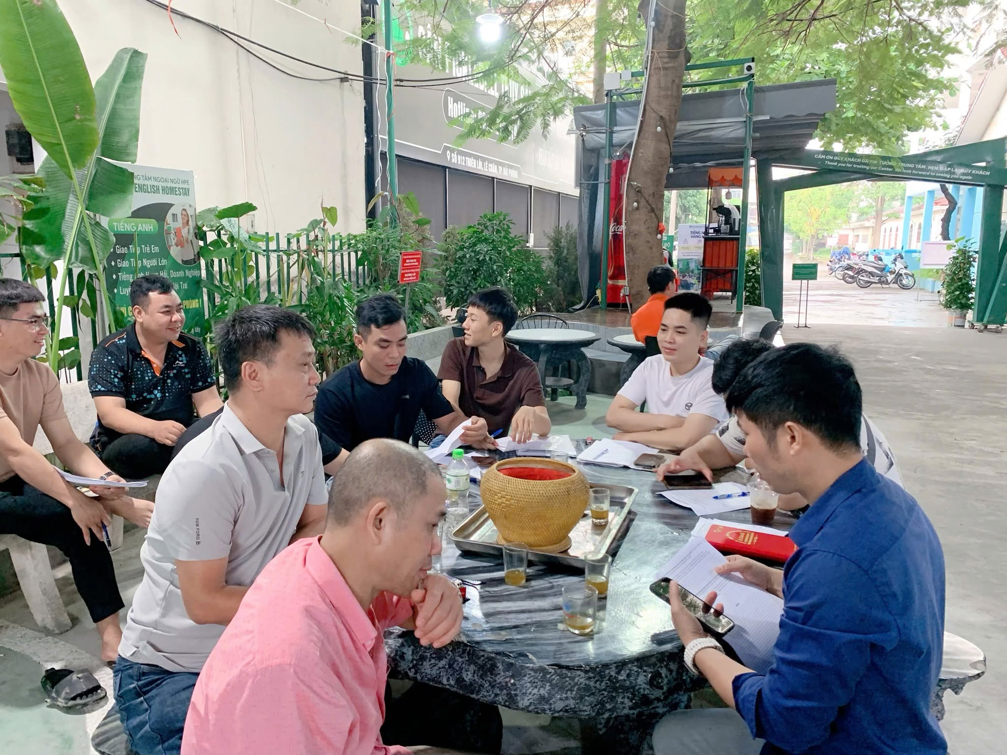 Trung Tâm Tiếng Anh HP English Homestay 17 Acrylic Trong Suốt